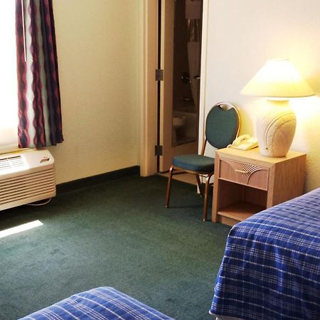Cocoa Beach Suites Hotel Kamer foto
